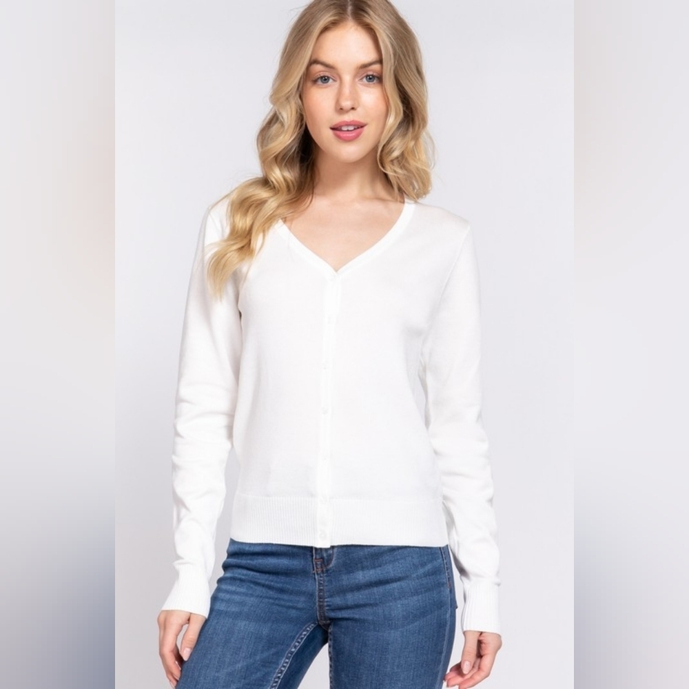 Active USA White V-Neck Button Down Long Sleeve Soft Knit Rayon Cardigan